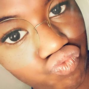 Meet your Posher, Empress anaya